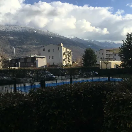 L Edelweiss Et Sa Piscine Apartman Albertville