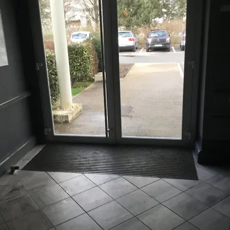 L Edelweiss Et Sa Piscine *